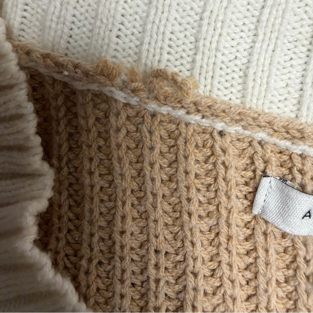 American Eagle Knit Sweater - Picture 5 of 6